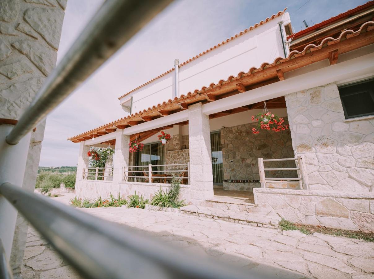 Vila Milo Himare Exterior foto