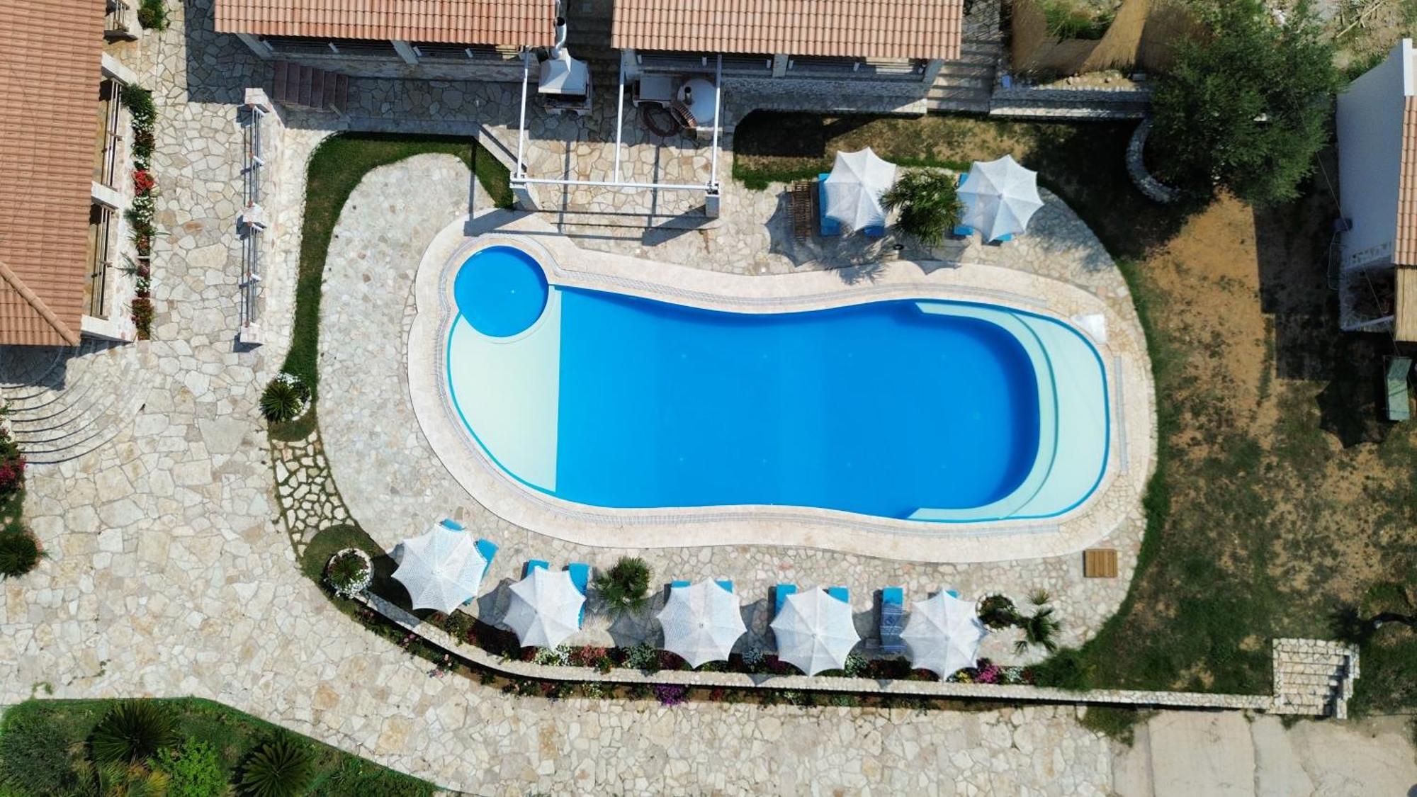 Vila Milo Himare Exterior foto